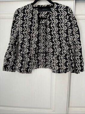 Zara Black and White Zigzag Pattern Skirt